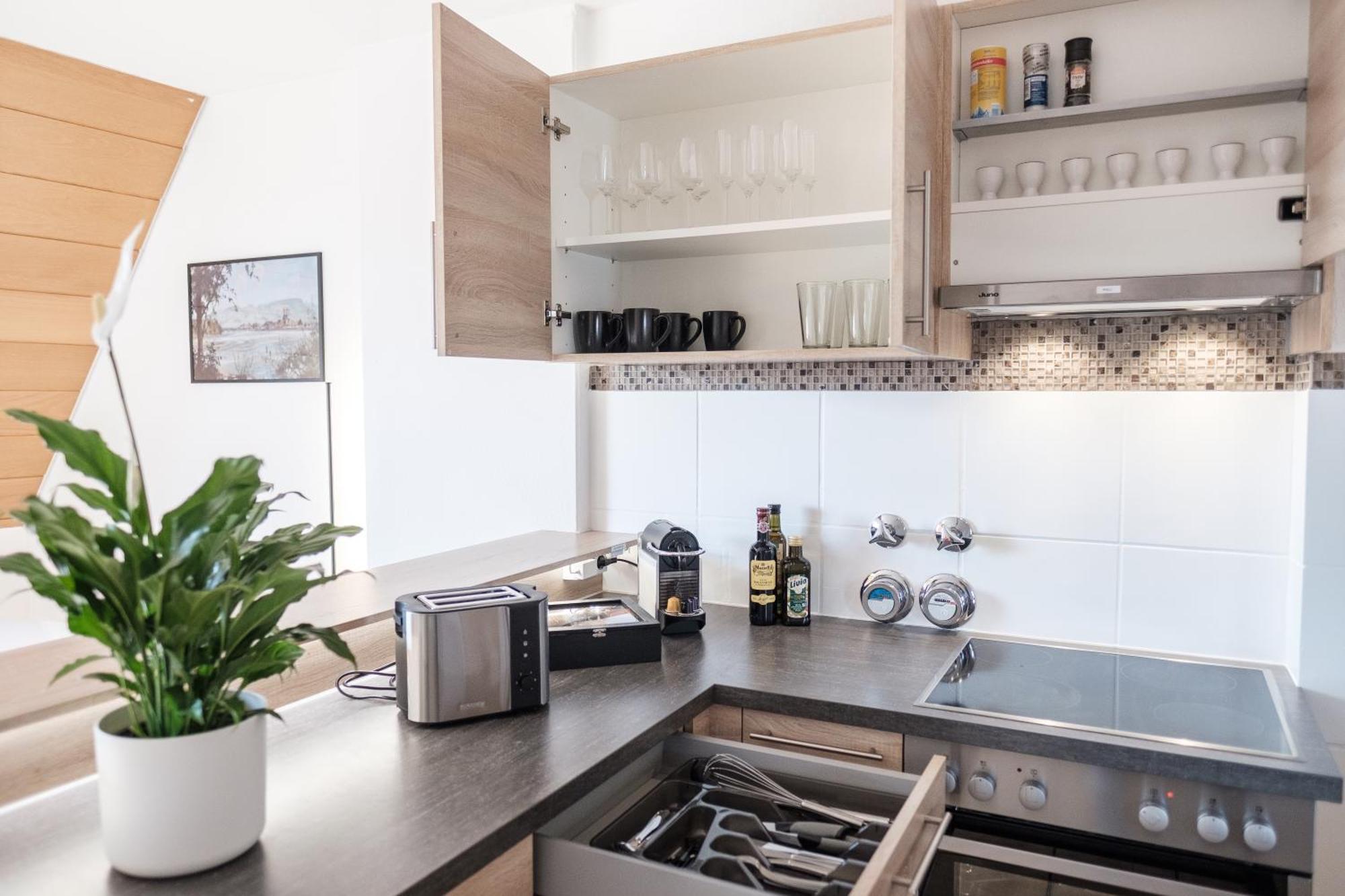 Neu Deluxe Suite Muensterblick, Maisonette, Kingsize Bett, Kueche, Netflix, Aussicht, E-Kamin Бад-Зекинген Экстерьер фото